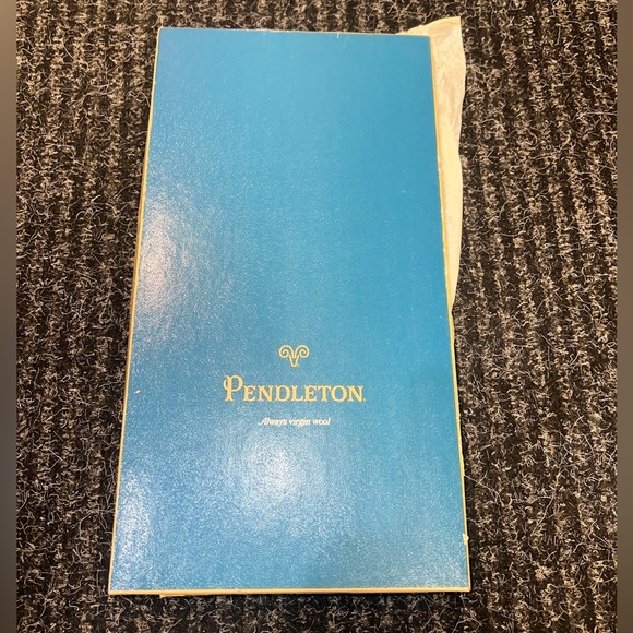 Pendleton Scarf Classic 100% Wool Camel Scarf (new with tags - Picture 1 of 4